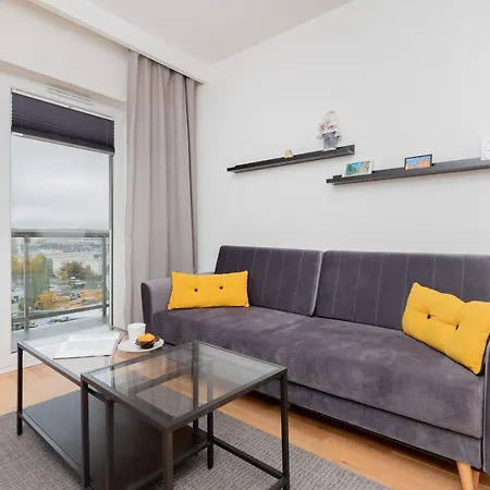 Lejlighed Spacious Aleja Rzeczypospolitej With Balcony By Renters