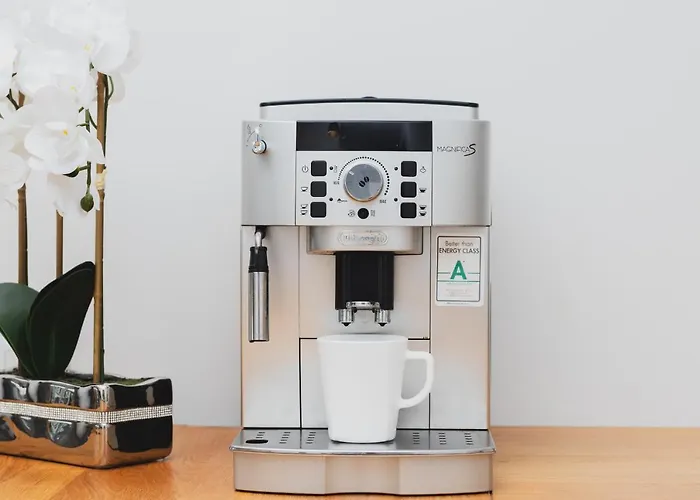 Apartamento Spacious Aleja Rzeczypospolitej With Balcony By Renters *