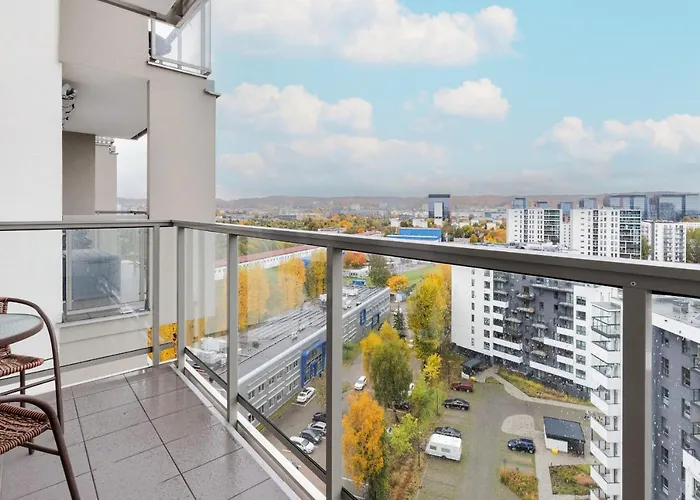 Spacious Aleja Rzeczypospolitej With Balcony By Renters * Gdansk