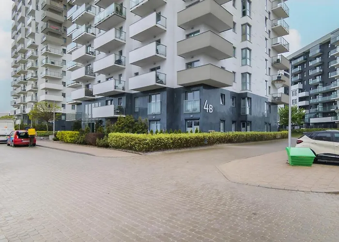 Apartamento Spacious Aleja Rzeczypospolitej With Balcony By Renters