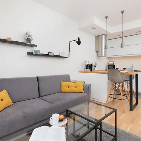 Appartement Spacious Aleja Rzeczypospolitej With Balcony By Renters